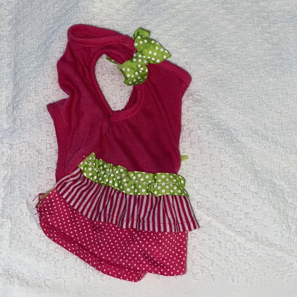 Pink - Picture 4 of 4